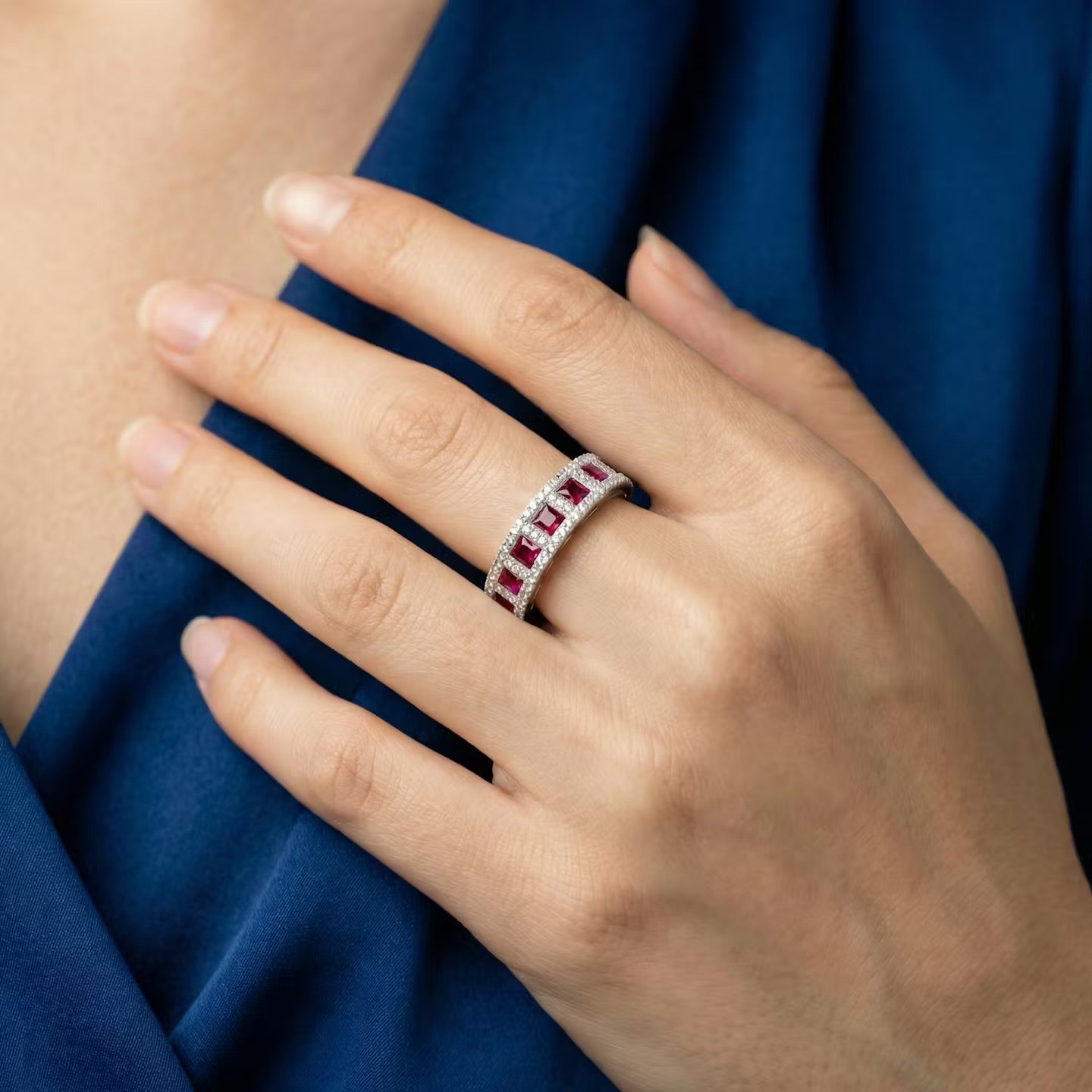 Anello Fascia Rubino